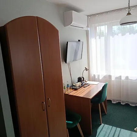 Hotel Konin Exterior photo