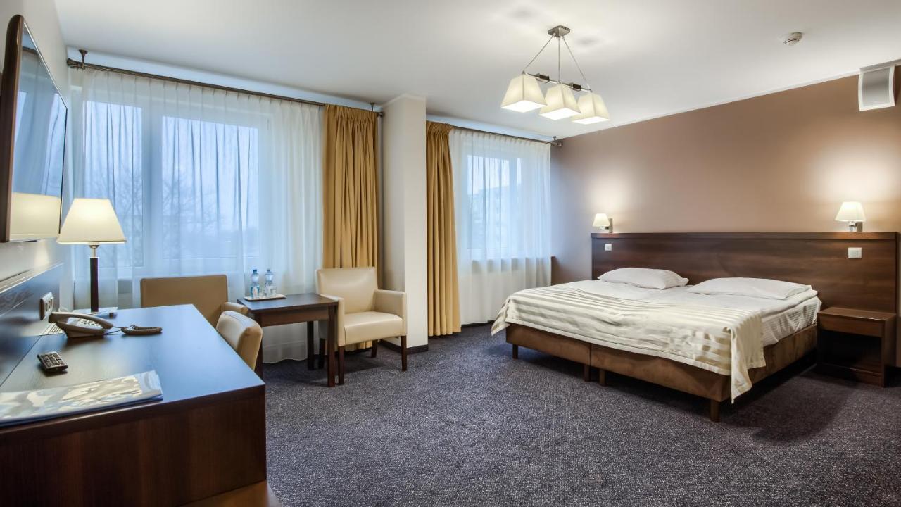 Hotel Konin 3*