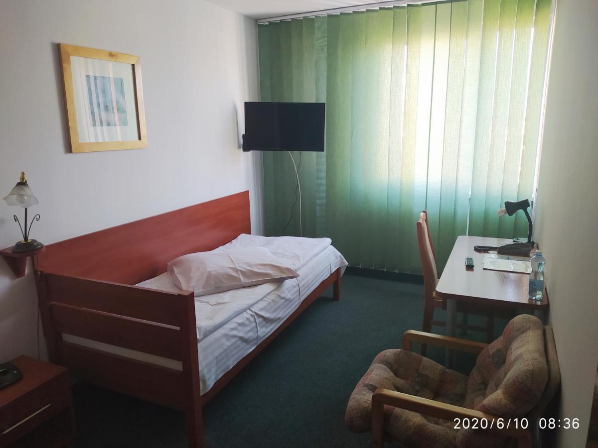 Hotel Konin 3*